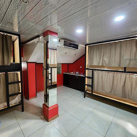 Gallary Hostel Tbilisi Esterno foto