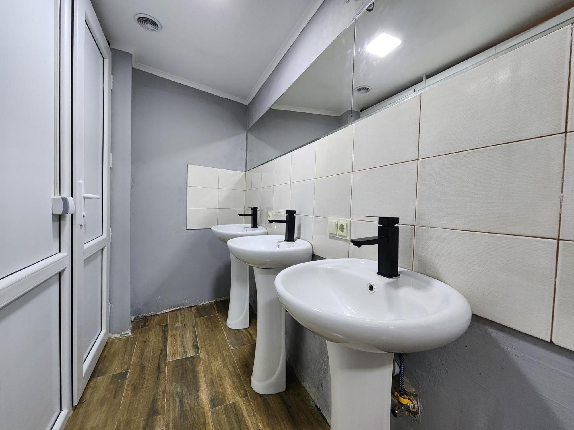 Gallary Hostel Tbilisi Esterno foto