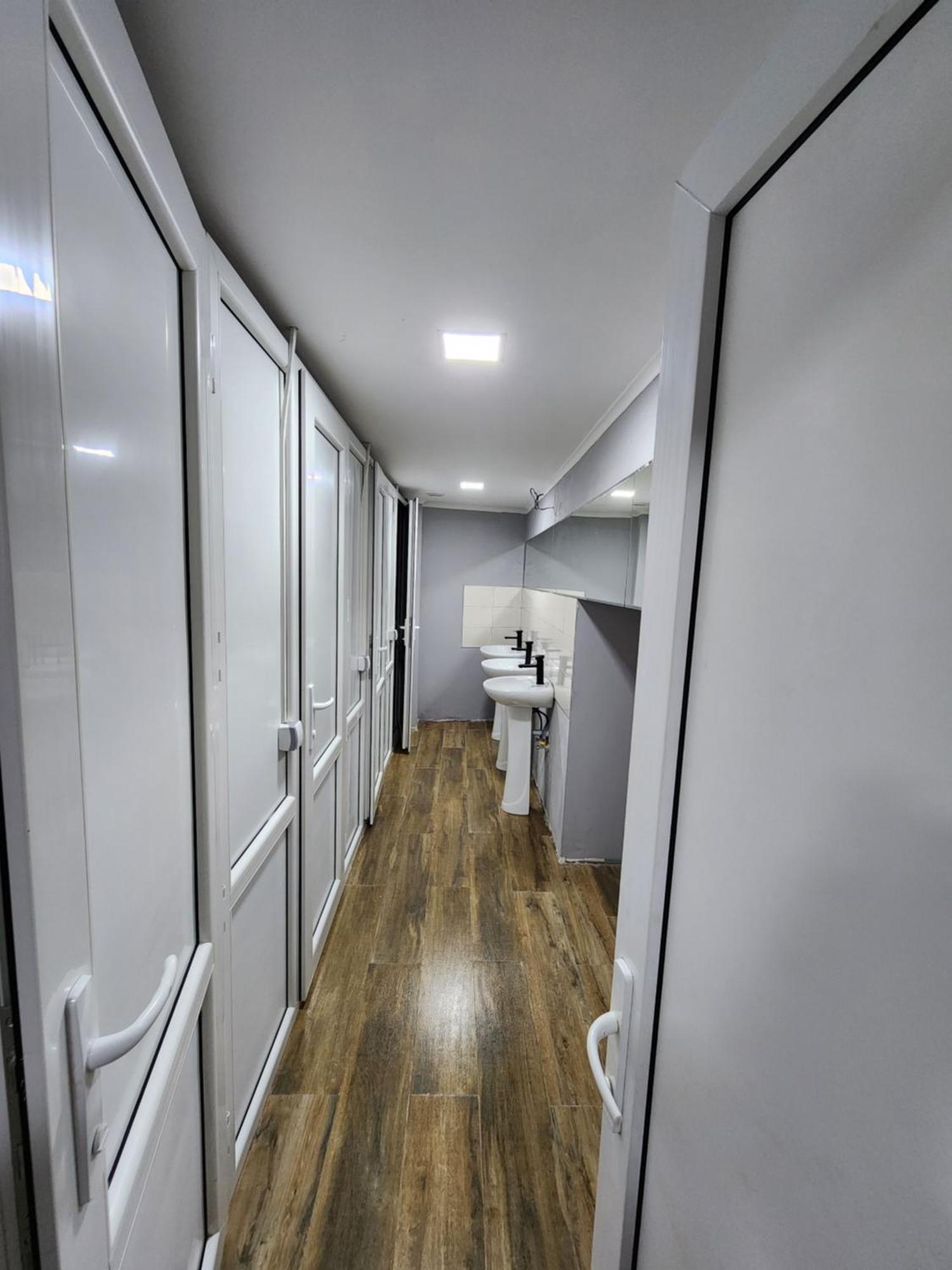 Gallary Hostel Tbilisi Esterno foto