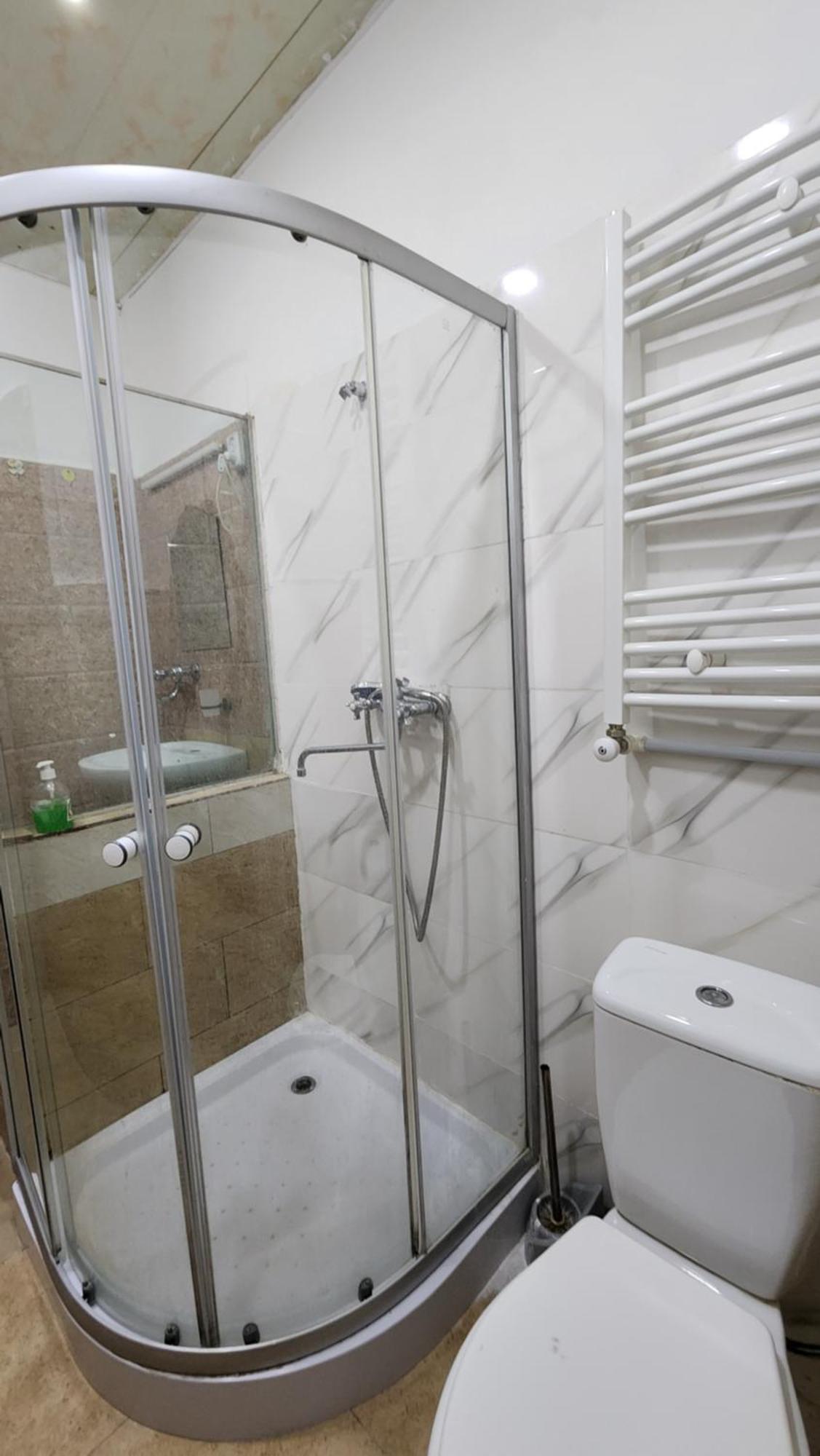 Gallary Hostel Tbilisi Esterno foto