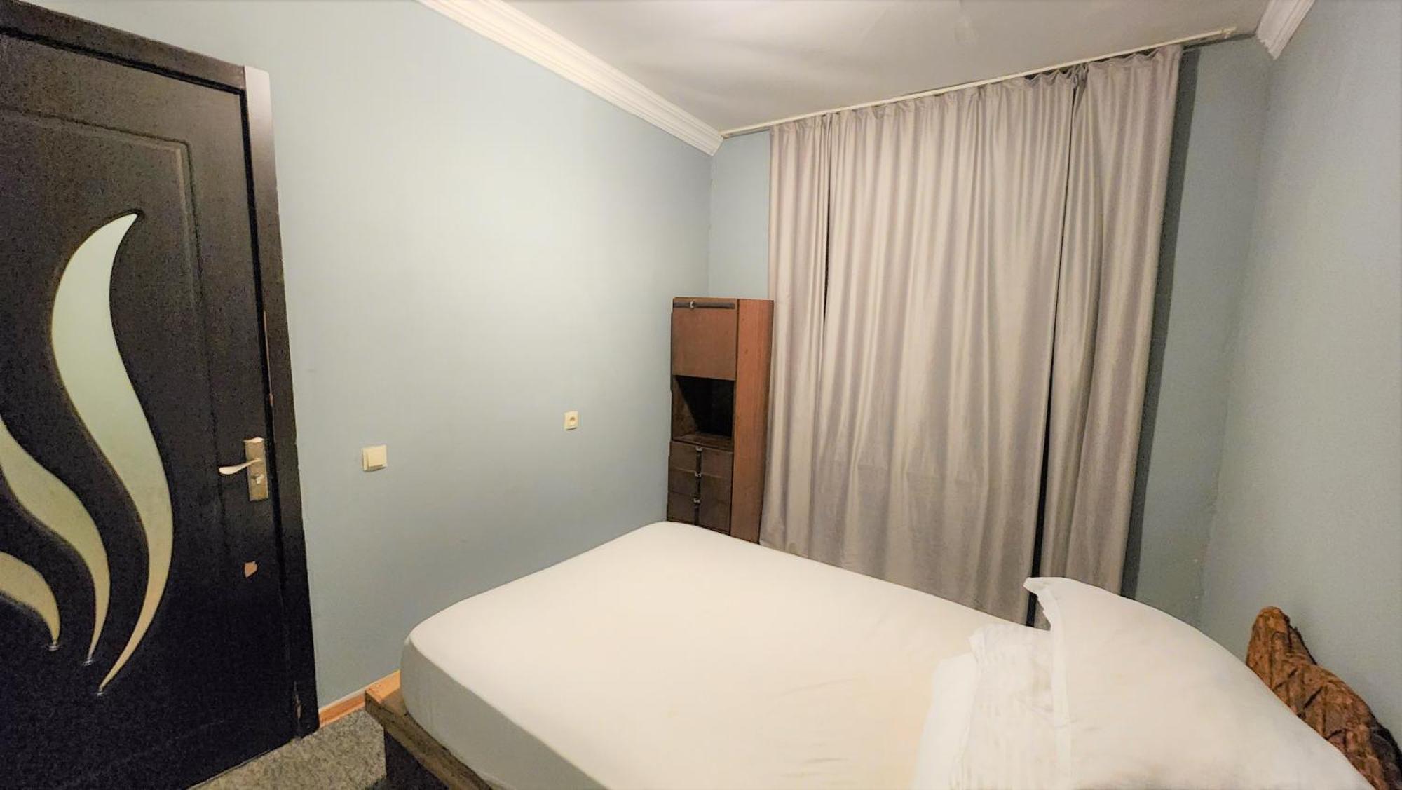 Gallary Hostel Tbilisi Esterno foto